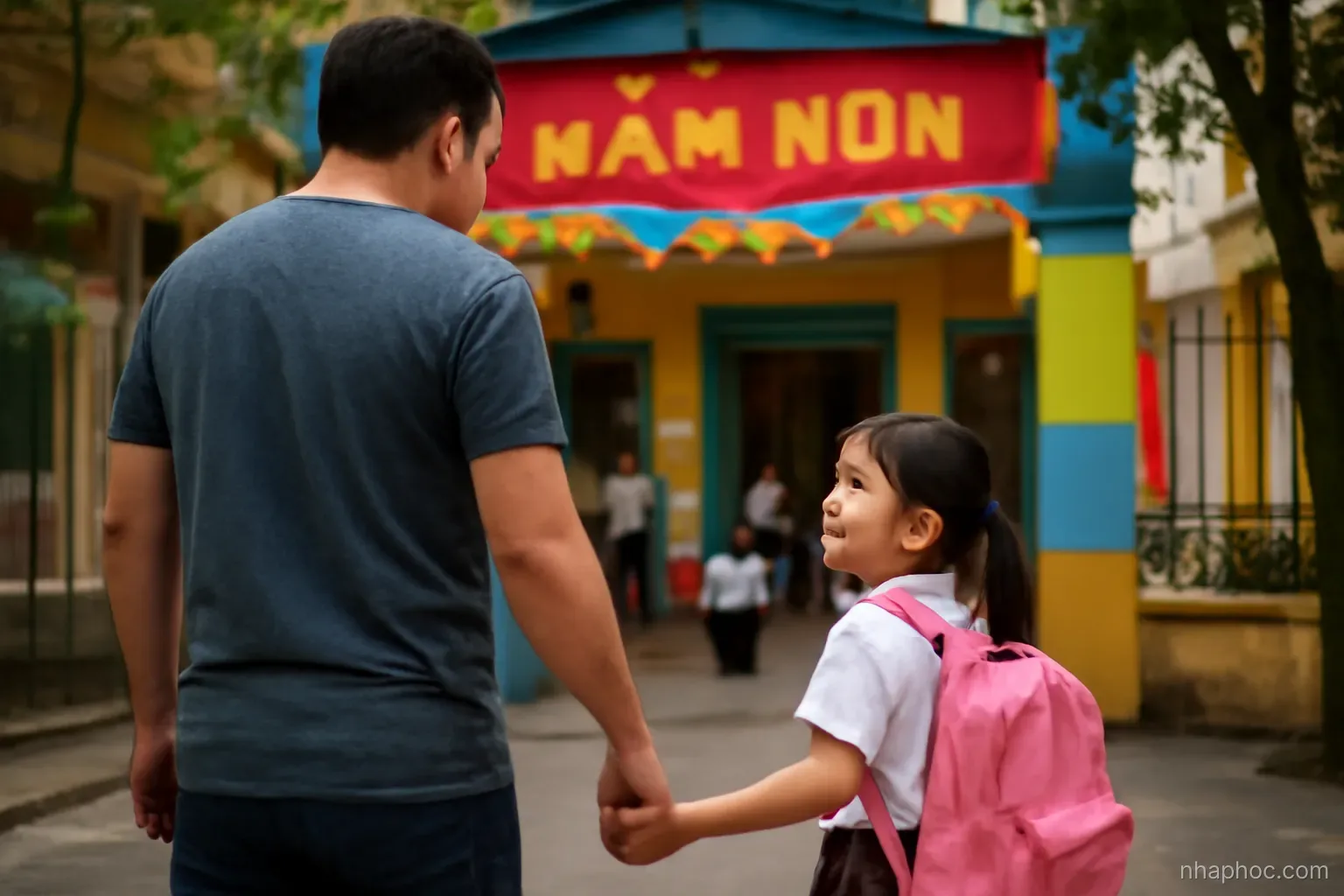 Con khóc suốt tuần đầu: cha mẹ vững thì con vững